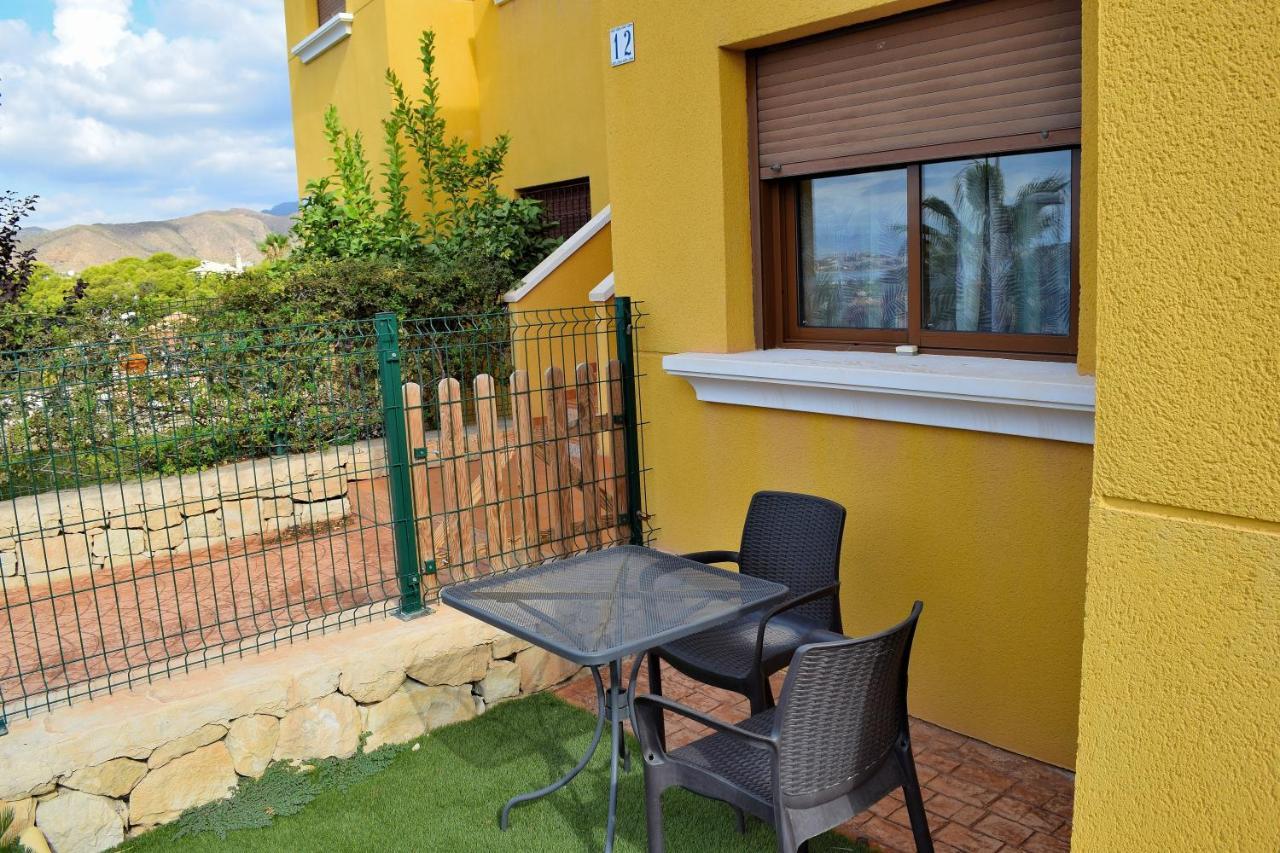 Apartamento Con Hermoso Jardin Y Ac Isla Plana Exterior photo